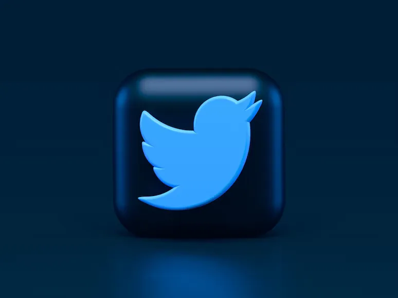 List of 50 Twitter Profiles Every Freelance Bloggers Should Follow